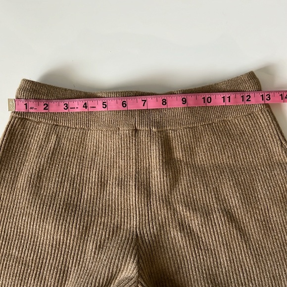 Abercrombie Knit Shorts - Size XS - Picture 8 of 8